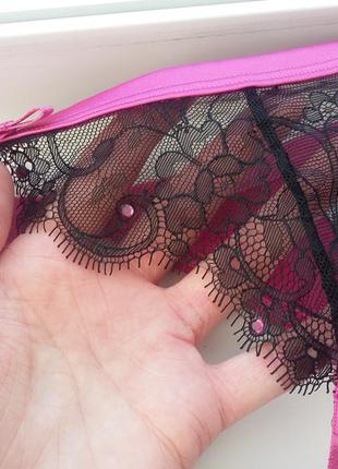 Сексуальная розовая атласная подвязка для чулков с черным кружевом ann summers4 фото