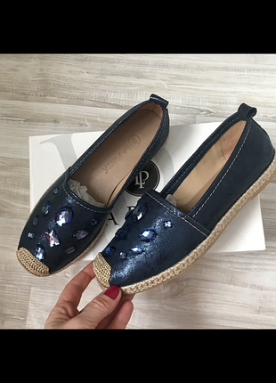 Жіноче взуття