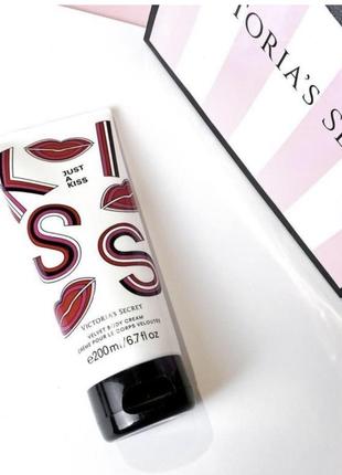 Лосьйон для тіла kiss від victoria's secret's