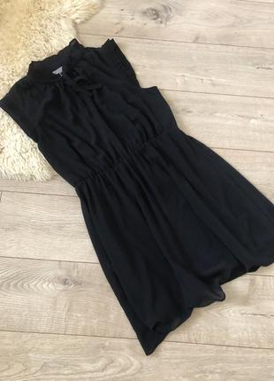 Сукня h&m чорна маленька сукня