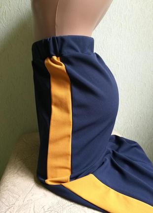Спортивные штаны. джоггеры. половина синяя/белая. трехцветные, синие, белые, оранжевые. инь янь.6 фото