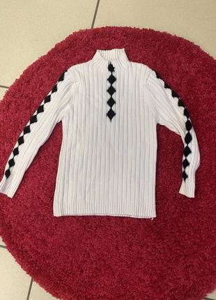 Свитер