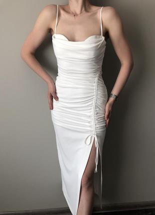 Трендовое платье zara колекция 2022 плаття миди с драпировкой сукня зара  з драпіруванням білизняного стилю