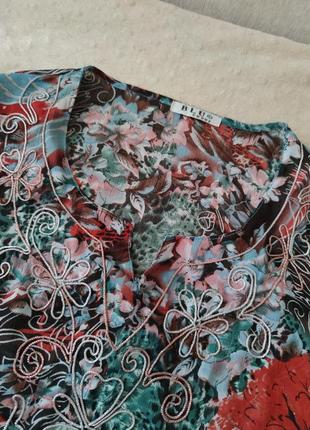 Яркая этническая блузка