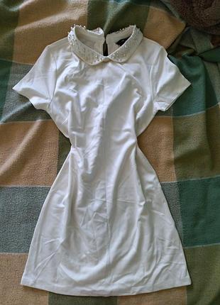 Сукня з бусинками