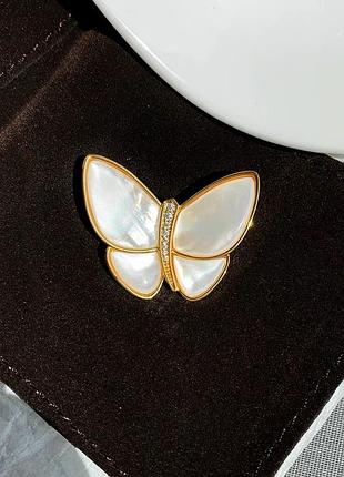 Брошка у стилі van cleef