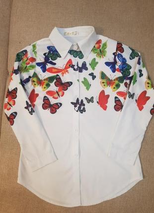 Блуза з принтом метелики3 фото