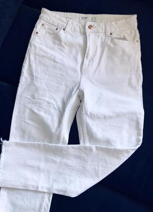 Базові прямі білі джинси бавовняні bershka1 фото