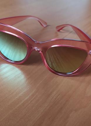 Зеркальные солнцезащитные очки кошачий глаз2 фото