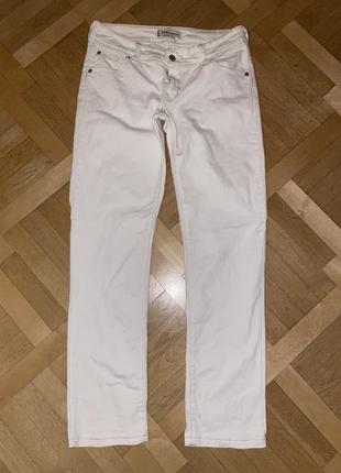 Белые джинсы levis 570 p.31