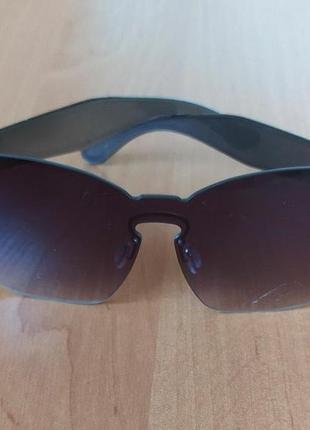 Солнцезащитные очки  цельные с градиентными стеклами1 фото