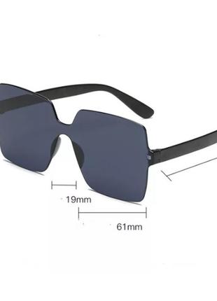 Солнцезащитные очки  квадратные, цельные.4 фото