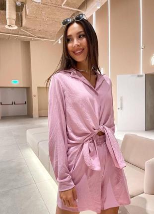 Стильний жіночий костюм в асортименті