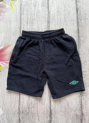 Круті шорти umbro 9-10років