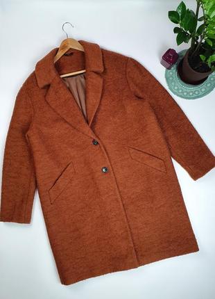 Пальто очень красивый цвет, 50% wool