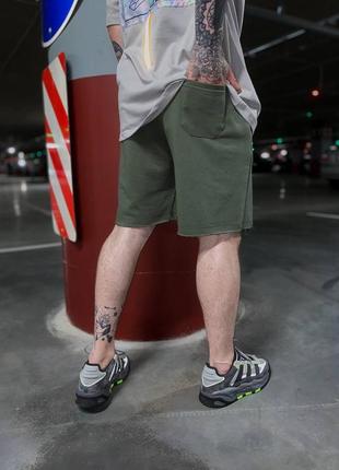Мужские легкие спортивные штаны в цвете хаки3 фото
