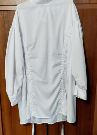 Белоснежная платье туника с завязками и обьемными рукавами