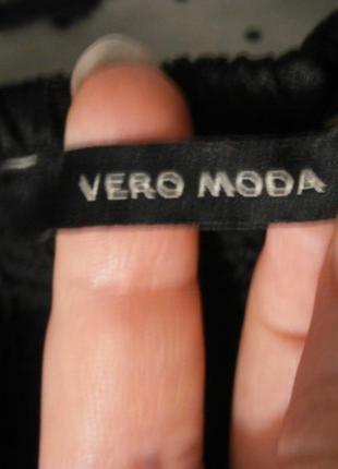 Женская атласная майка с разрезом на спине vero moda4 фото