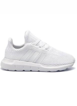 Дитячі кросівки 28 розмір, adidas swift run c