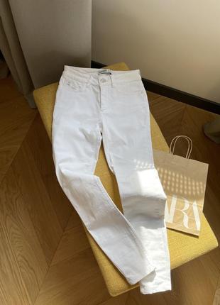 Белые джинсы zara и подарок