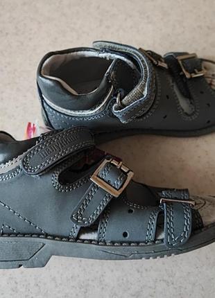 Дитячі ортопедичні шкіряні босоніжки для хлопчиків р. 25