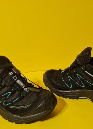 Salomon gore-tex 37р. 23.5см треккинговые кроссовки