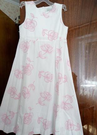 Елегантне красиву сукню з трояндочками на 7, 8 років 126 см