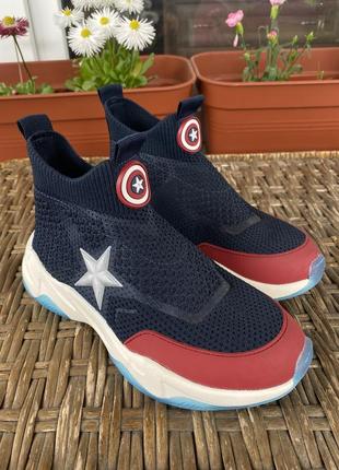 Кросівки zara