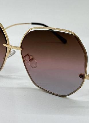 Марсаловые женские солнцезащитные очки с градиентом в тонкой металлической оправе фигурные скобки