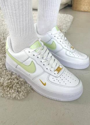 Nike air force 1 mini swoosh lime light новинка тренд кросівки найк форс білі салатові весна літо осінь салатовые белые кроссовки светятся в темноте