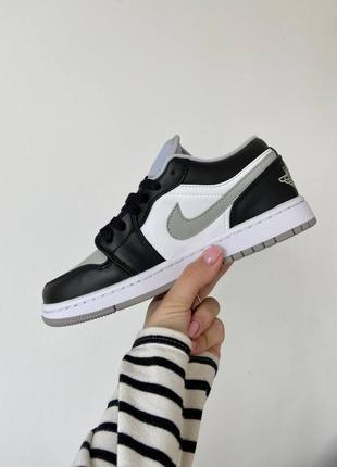 Nike air jordan low white silver black трендові жіночі кросівки найк джордан сірі чорно-білі весна літо осінь женские серые черные белые кроссовки3 фото