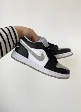 Nike air jordan low white silver black трендові жіночі кросівки найк джордан сірі чорно-білі весна літо осінь женские серые черные белые кроссовки5 фото