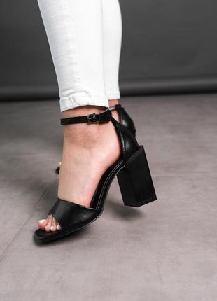 Женские босоножки на среднем каблуке черные летние - женская обувь на лето 20221 фото