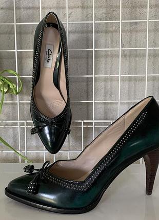 Круті лодочки кожа clarks р.38