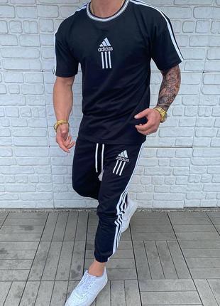 Спортивный костюм adidas