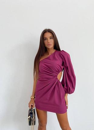 Трендовое платье с объемным рукавом и эффектной сборкой сбоку 💫