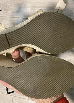 Босоніжки брендові//босоніжки від бренду bata5 фото