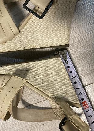 Босоніжки брендові//босоніжки від бренду bata10 фото