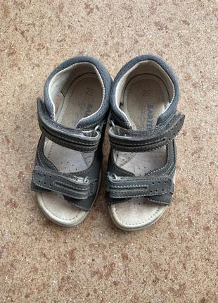 Сандалі bartek 3