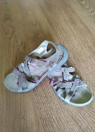 Босоножки женские фирмы karrimor.