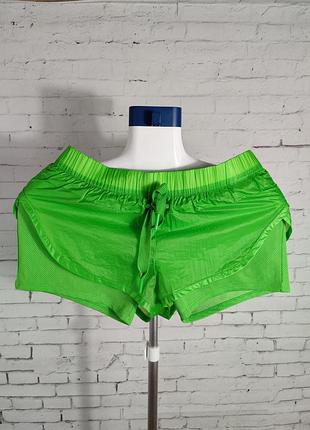 Круті спортивні шорти adidas stella mccartney
оригінал, rrp 2000 грн