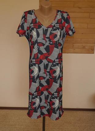 Плаття шикарне на розмір 48-50+ donna dura