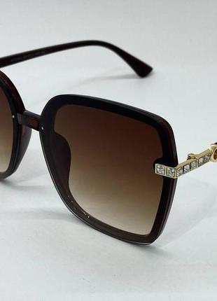 Женские очки солнцезащитные квадраты с тонкими скобками и линзами градиент