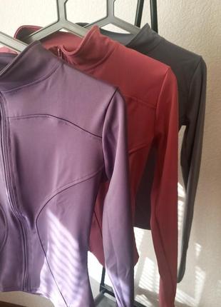 Кофта спортивная