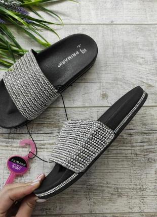 Шльопанці primark
