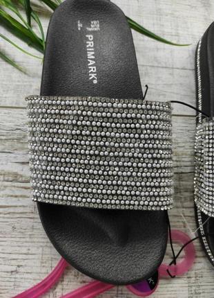 Шльопанці primark