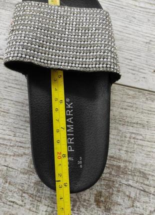 Шльопанці primark
