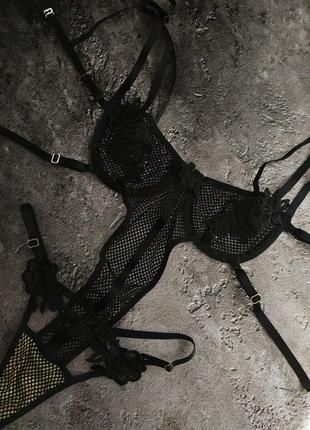 Знижка по 24.10 🖤 жіноче боді з крупної сіточки декороване мереживом 🖤1 фото