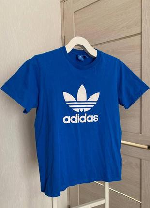 Мужская футболка adidas originals1 фото