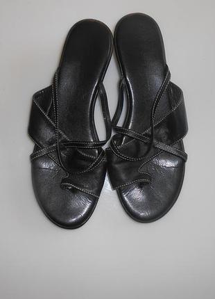 Шкіряні босоніжки, шльопанці next , р 40 , устілка 26 см, зроблені в італії